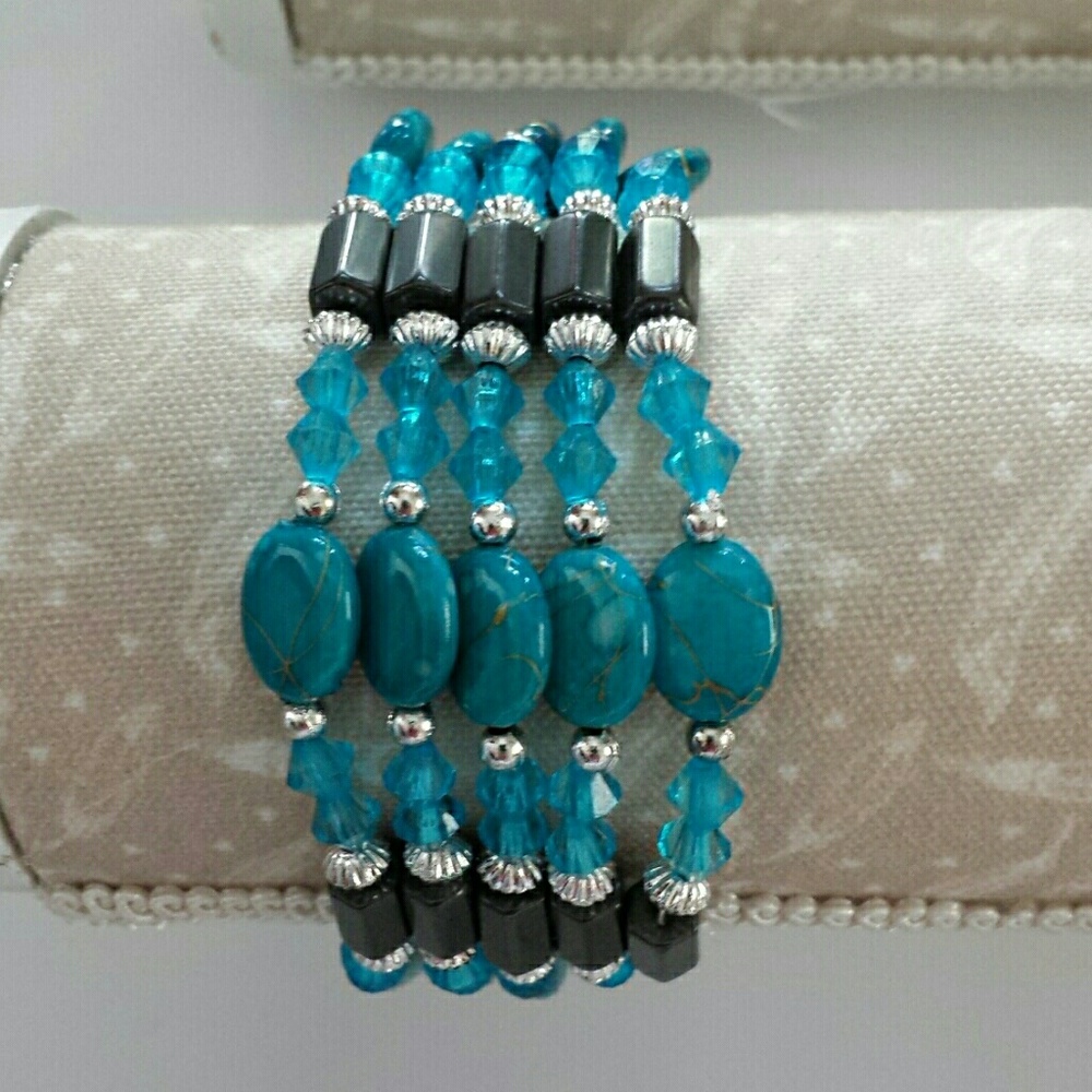 ⬇️$30 NWOT Hematite Magnetic Bracelet / Necklace